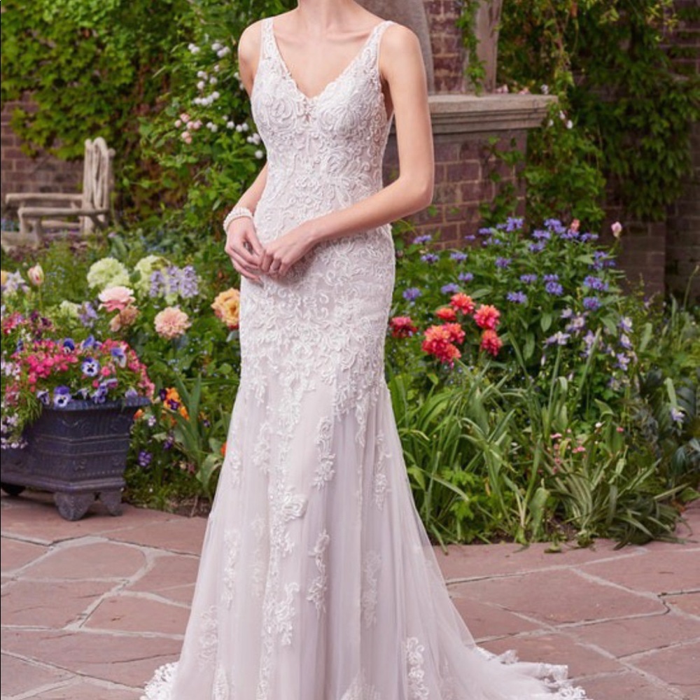 Gorgeous Rebecca Ingram Wedding Dress On Sale ( Store Sample)